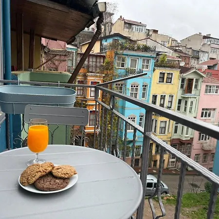Stunning Private House In Balat Provincia di Istanbul